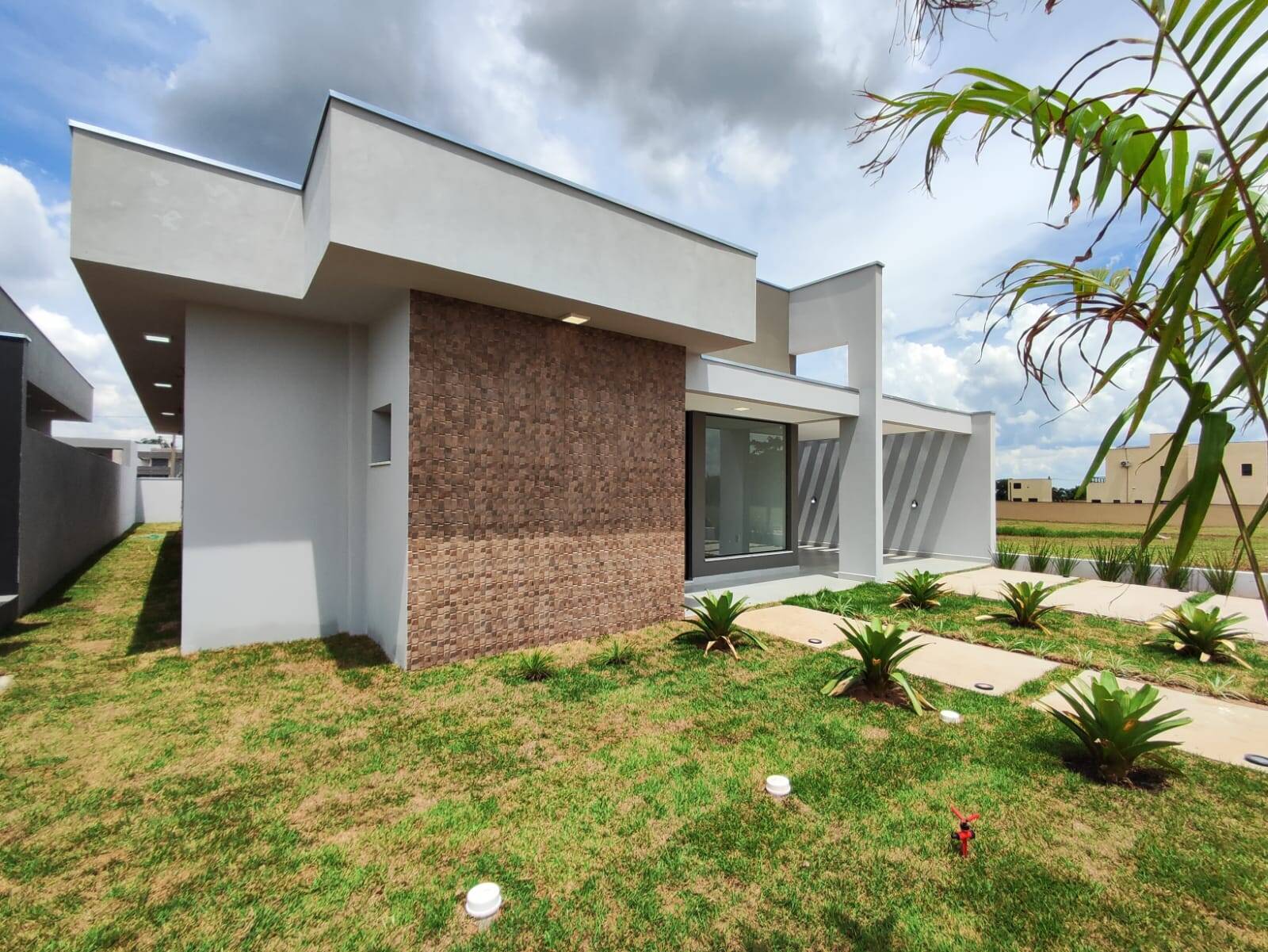 #5 - Casa em condomínio para Venda em Pardinho - SP