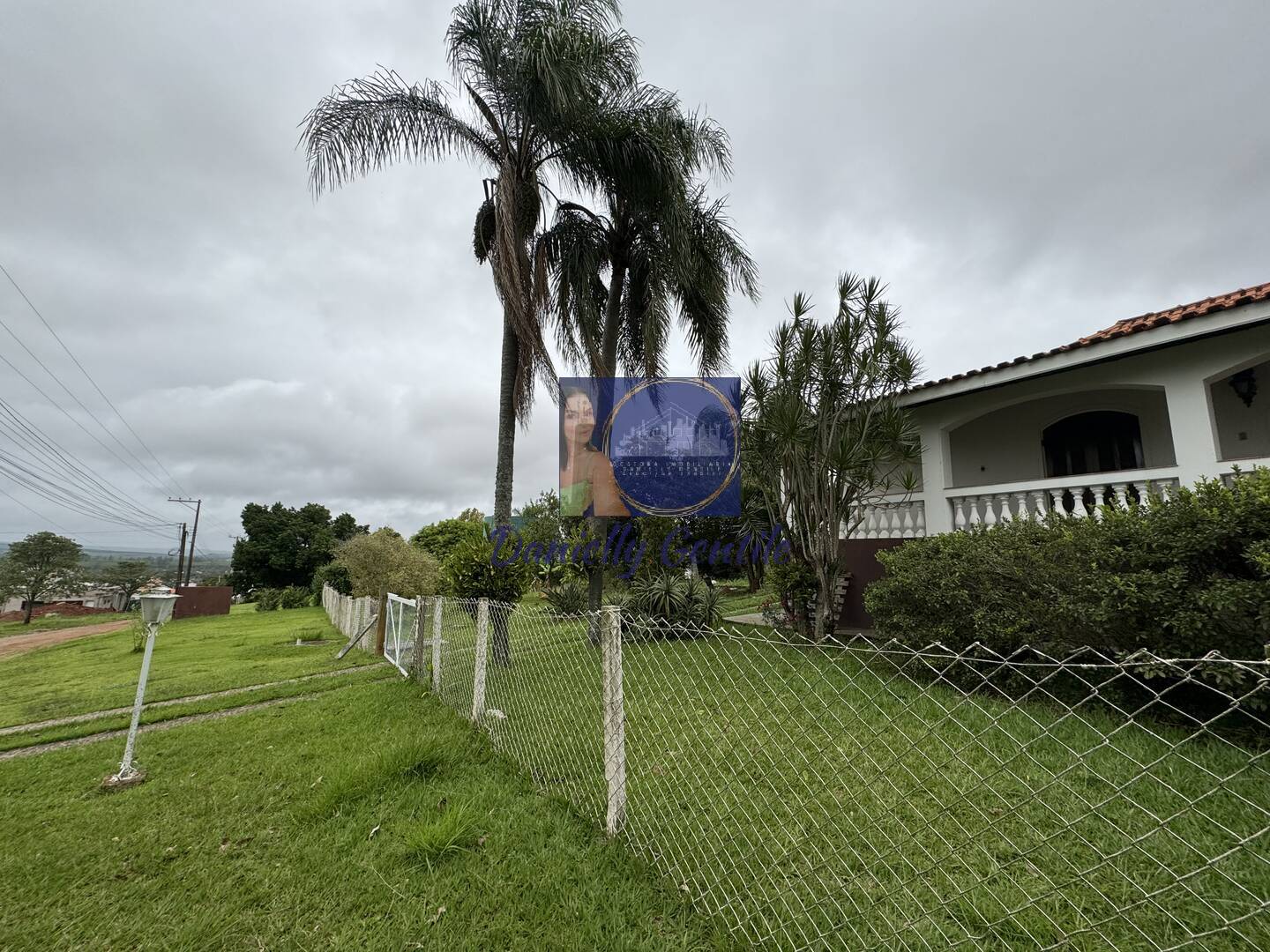 Casa à venda com 3 quartos, 300m² - Foto 10