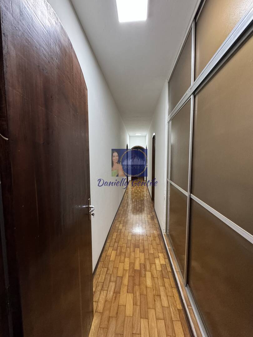 Casa à venda com 3 quartos, 300m² - Foto 19