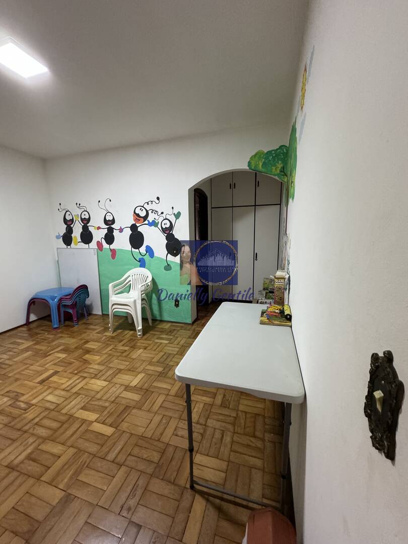 Casa à venda com 3 quartos, 300m² - Foto 20